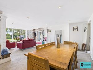 Dining Area - click for photo gallery